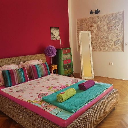 Excellent City Apartment In Antic Пула Экстерьер фото