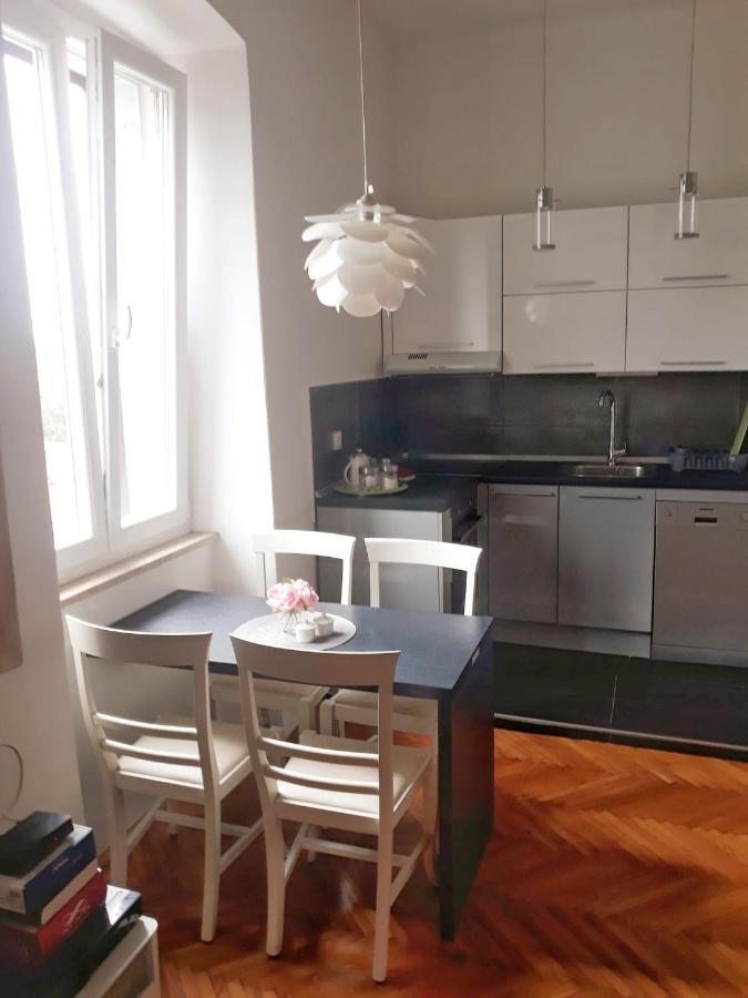Excellent City Apartment In Antic Пула Экстерьер фото